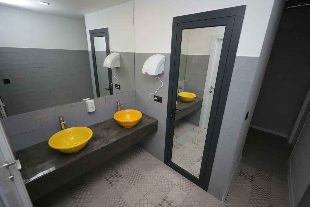 Duck Hostel Jerevan Buitenkant foto