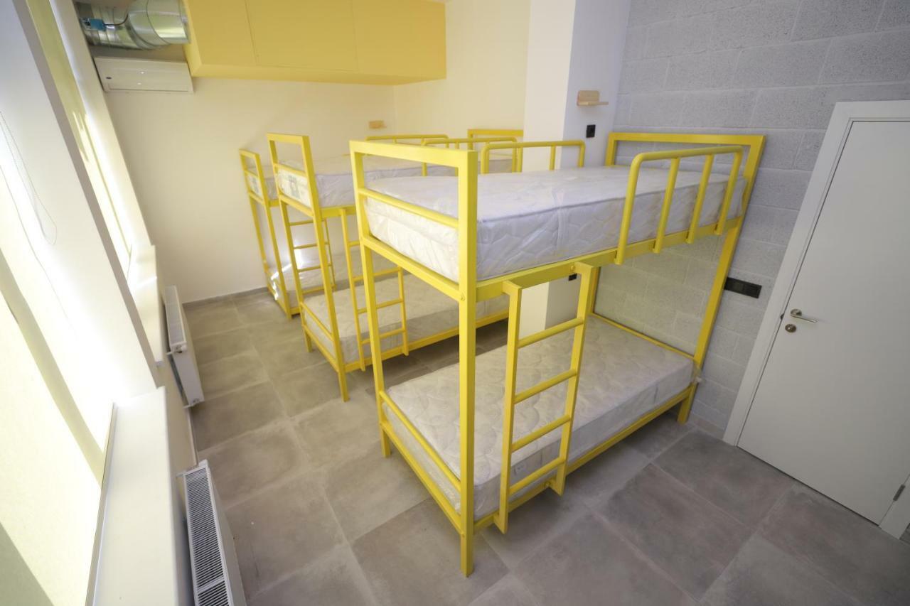 Duck Hostel Jerevan Buitenkant foto