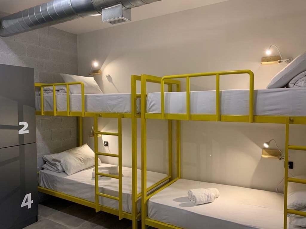 Duck Hostel Jerevan Buitenkant foto